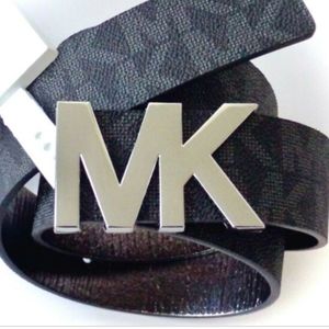 Mens adjustable and reversible belt set